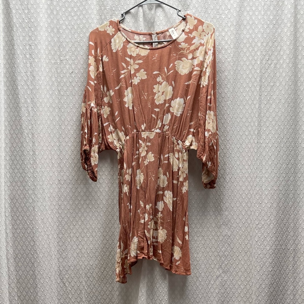 Cute long sleeve floral dress